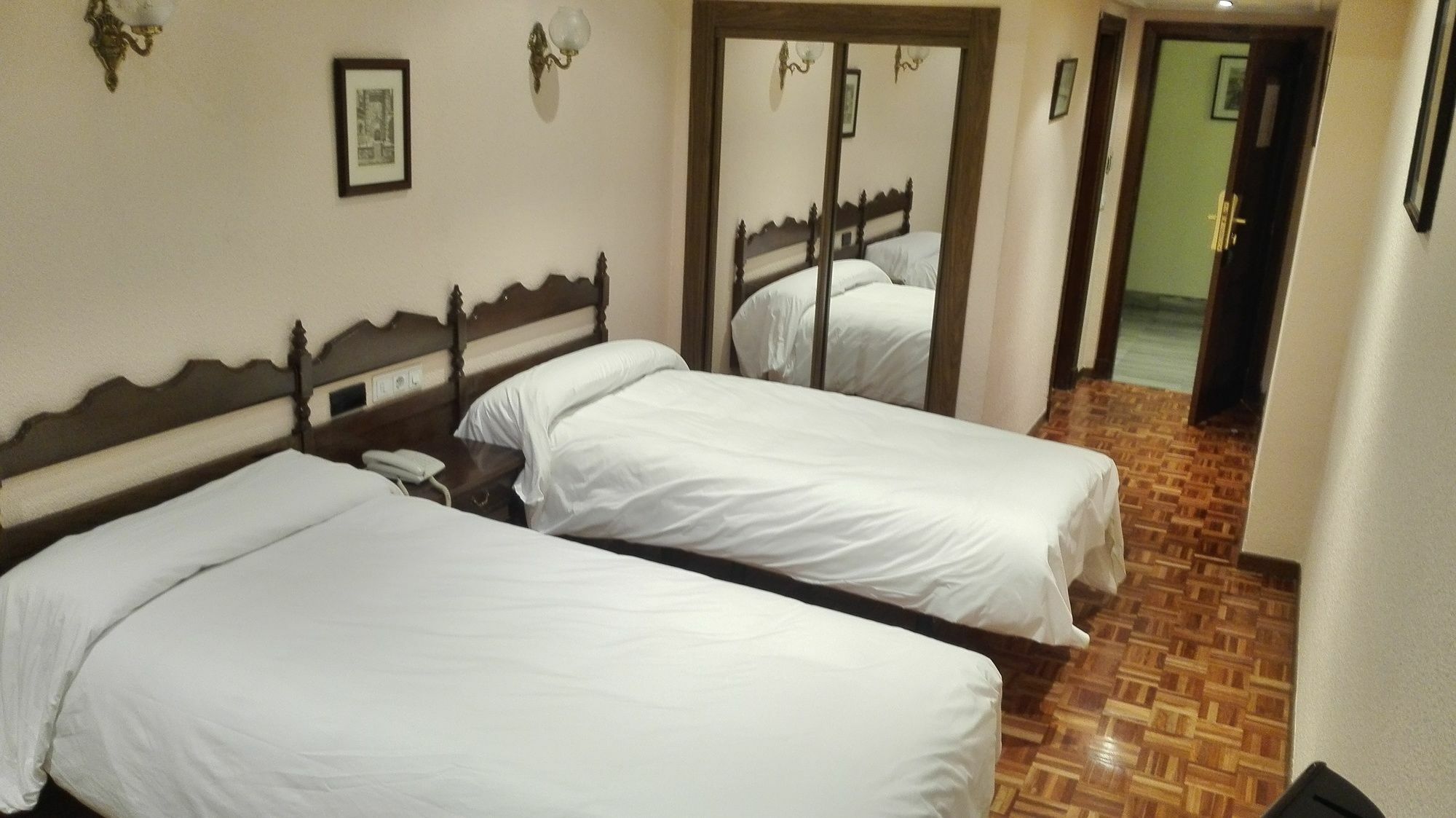 Hotel Castellano Centro Salamanca Buitenkant foto